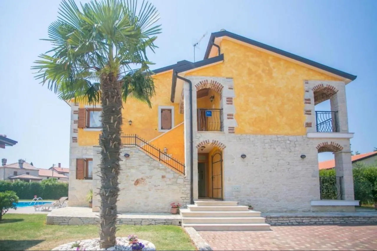 Villa Nevena In Buici Porec For Max 10 Persons 6Km From The Beach